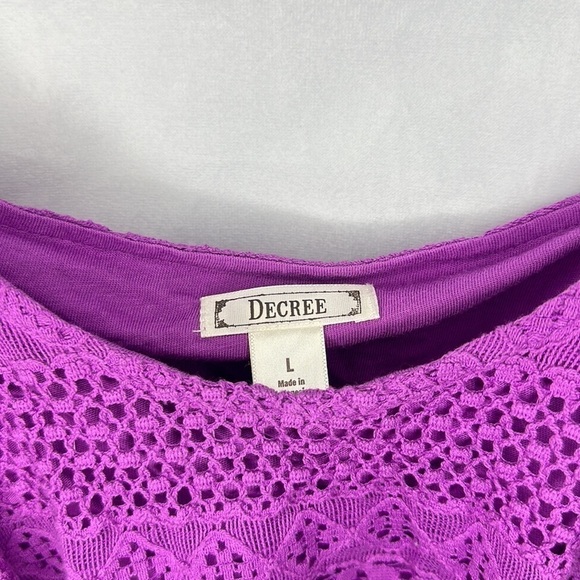 NWT DECREE PURPLE CROCHET FLOWY CROP TOP (Large) - Picture 3 of 5